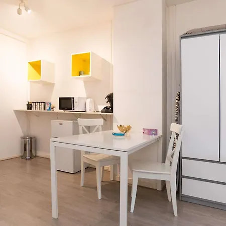 Redlight District Smokers Friendly Private アパート アムステルダム