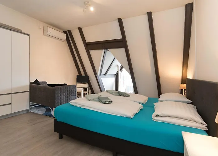 Redlight District Smokers Friendly Private Amsterdam