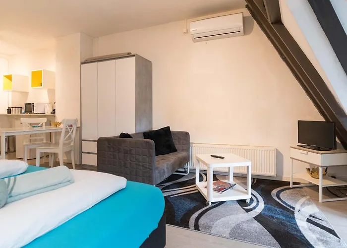 Redlight District Smokers Friendly Private * Amsterdam