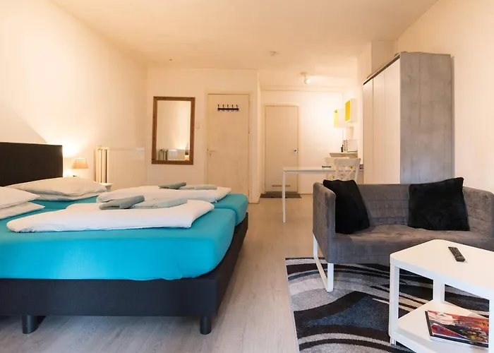 Redlight District Smokers Friendly Private * Amsterdam