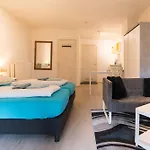 Redlight District Smokers Friendly Private * Amsterdam
